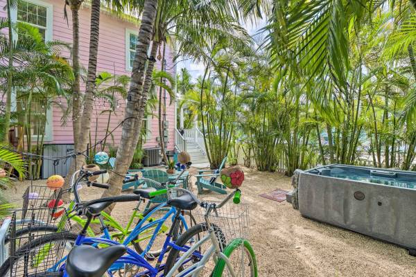 vacation rentals with a hot tub